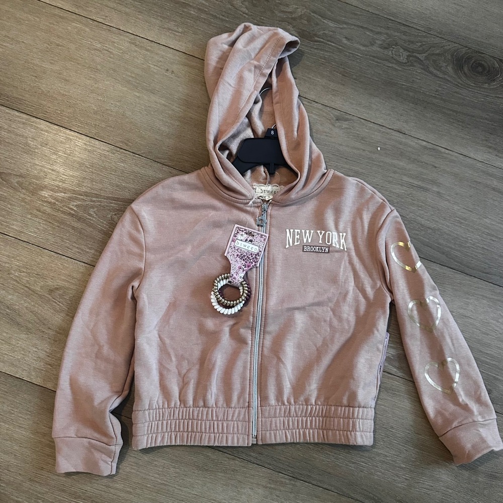 Btween Girls New York Brooklyn Zip Up Hoodie with Bracelets Siroc Size 8 NWT